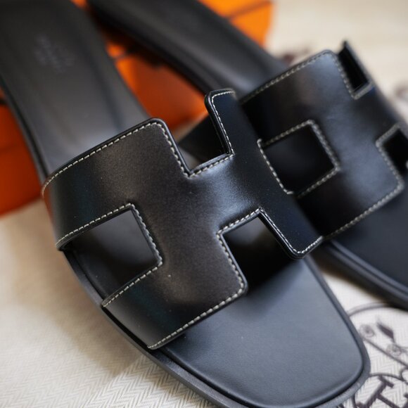 NIB Hermès Oran Sandals Black Leather EU 41 US 9.5 - Picture 1 of 16